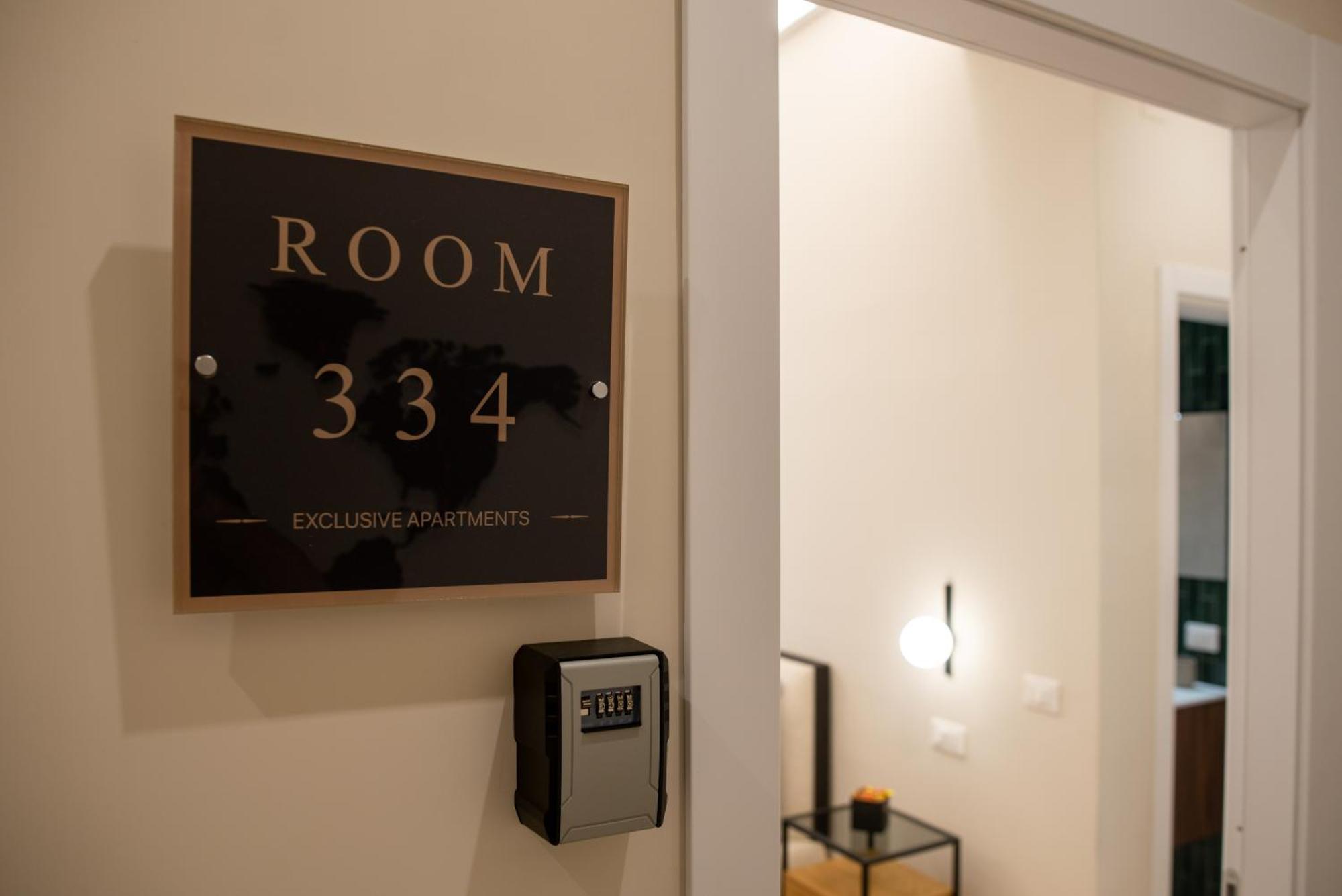 Suite 33 Napoli Bagian luar foto